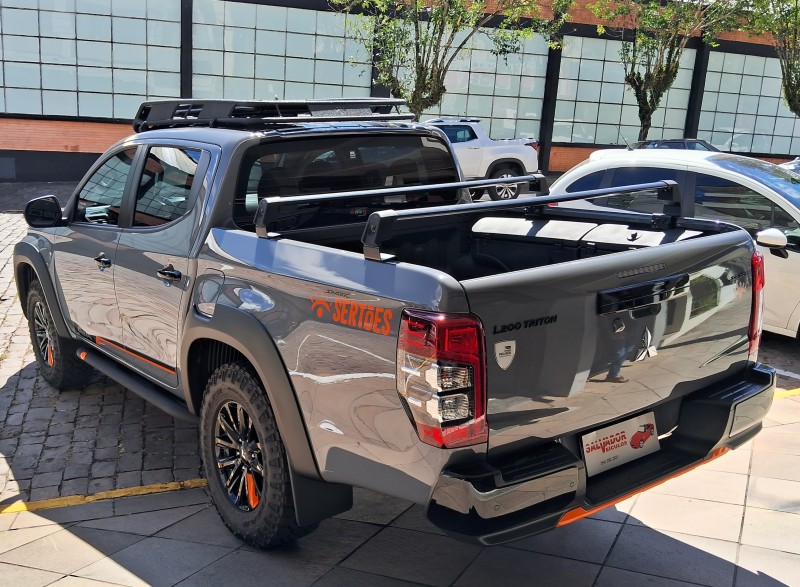 L200 TRITON 2.4 GLS SAVANA 4X4 DIESEL 4P AUTOMÁTICO - 2024 - FLORES DA CUNHA