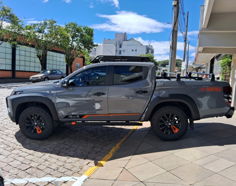 L200 TRITON 2.4 GLS SAVANA 4X4 DIESEL 4P AUTOMÁTICO - 2024 - FLORES DA CUNHA