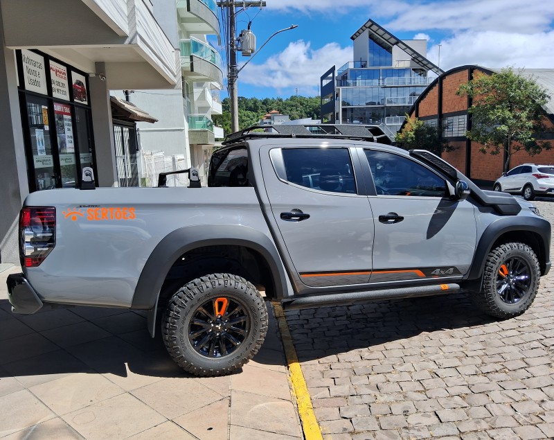 L200 TRITON 2.4 GLS SAVANA 4X4 DIESEL 4P AUTOMÁTICO - 2024 - FLORES DA CUNHA