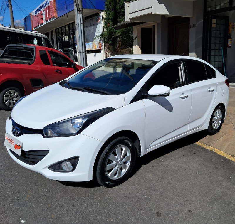 HB20S 1.6 COMFORT PLUS 16V FLEX 4P MANUAL - 2015 - FLORES DA CUNHA