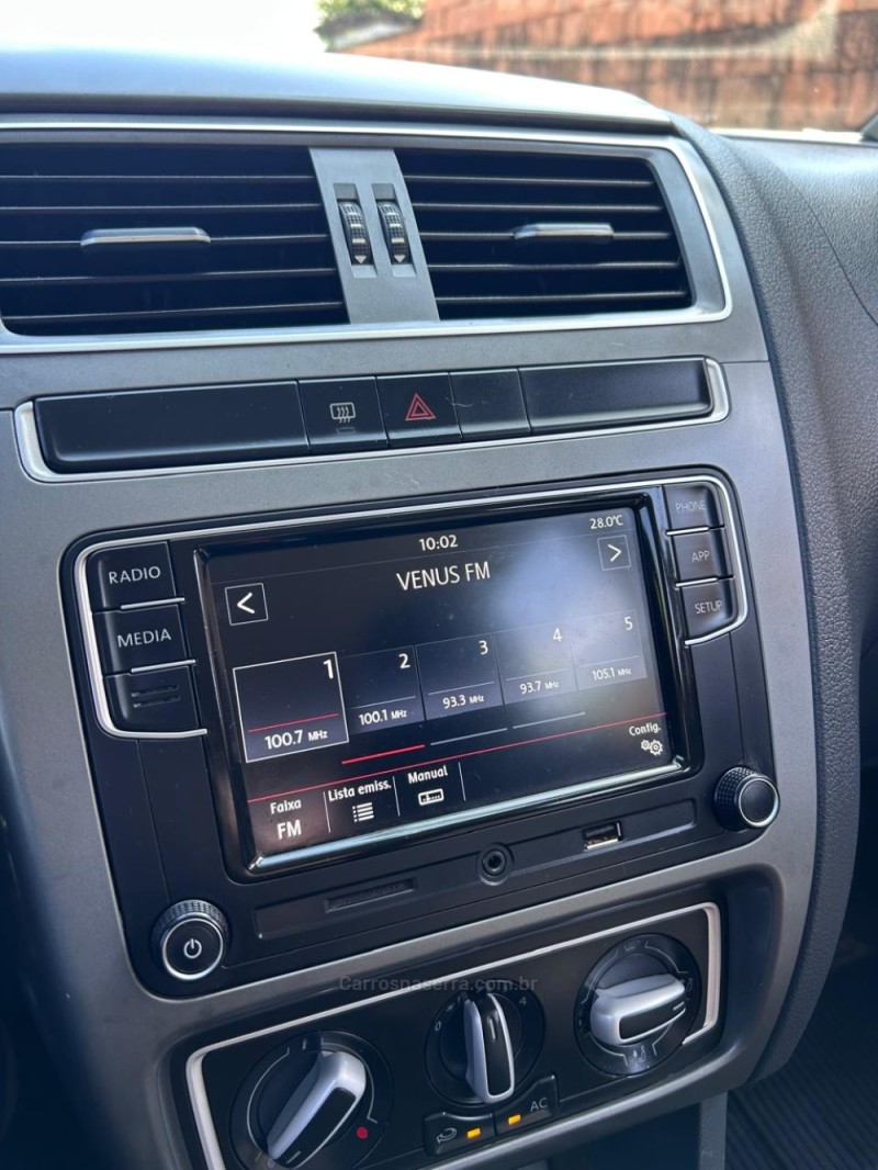 FOX 1.6 CONNECT 8V FLEX 4P MANUAL - 2020 - VENâNCIO AIRES