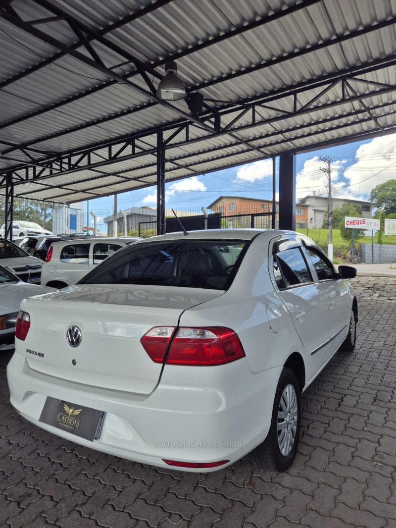 VOYAGE 1.0 MI TRENDLINE 8V FLEX 4P MANUAL - 2015 - CAXIAS DO SUL