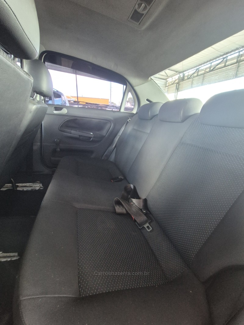 VOYAGE 1.0 MI TRENDLINE 8V FLEX 4P MANUAL - 2015 - CAXIAS DO SUL