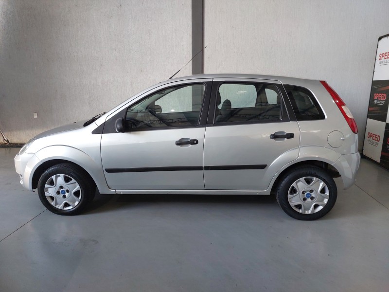 FIESTA 1.0 MPI PERSONNALITÉ 8V GASOLINA 4P MANUAL - 2004 - SãO SEBASTIãO DO CAí