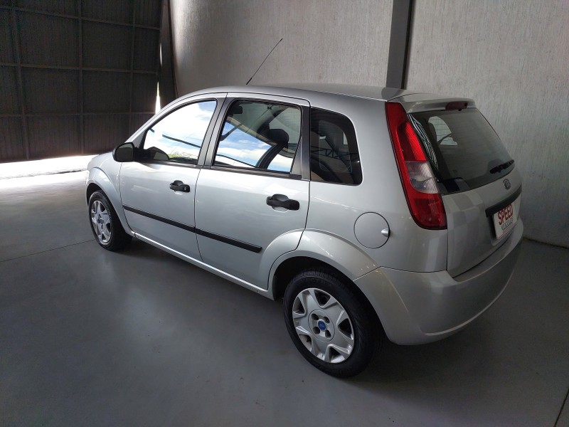 FIESTA 1.0 MPI PERSONNALITÉ 8V GASOLINA 4P MANUAL - 2004 - SãO SEBASTIãO DO CAí