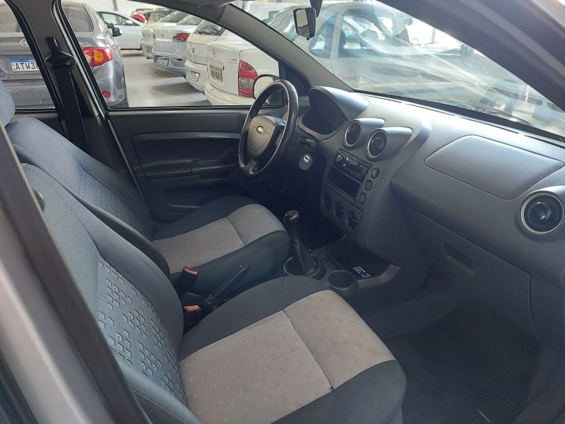 FIESTA 1.0 MPI PERSONNALITÉ 8V GASOLINA 4P MANUAL - 2004 - SãO SEBASTIãO DO CAí
