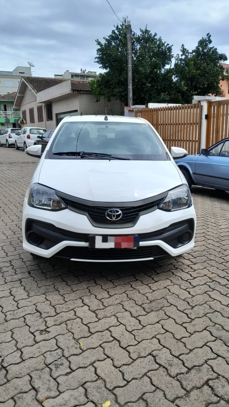 ETIOS 1.5 X PLUS SEDAN 16V FLEX 4P AUTOMÁTICO - 2020 - ESTRELA