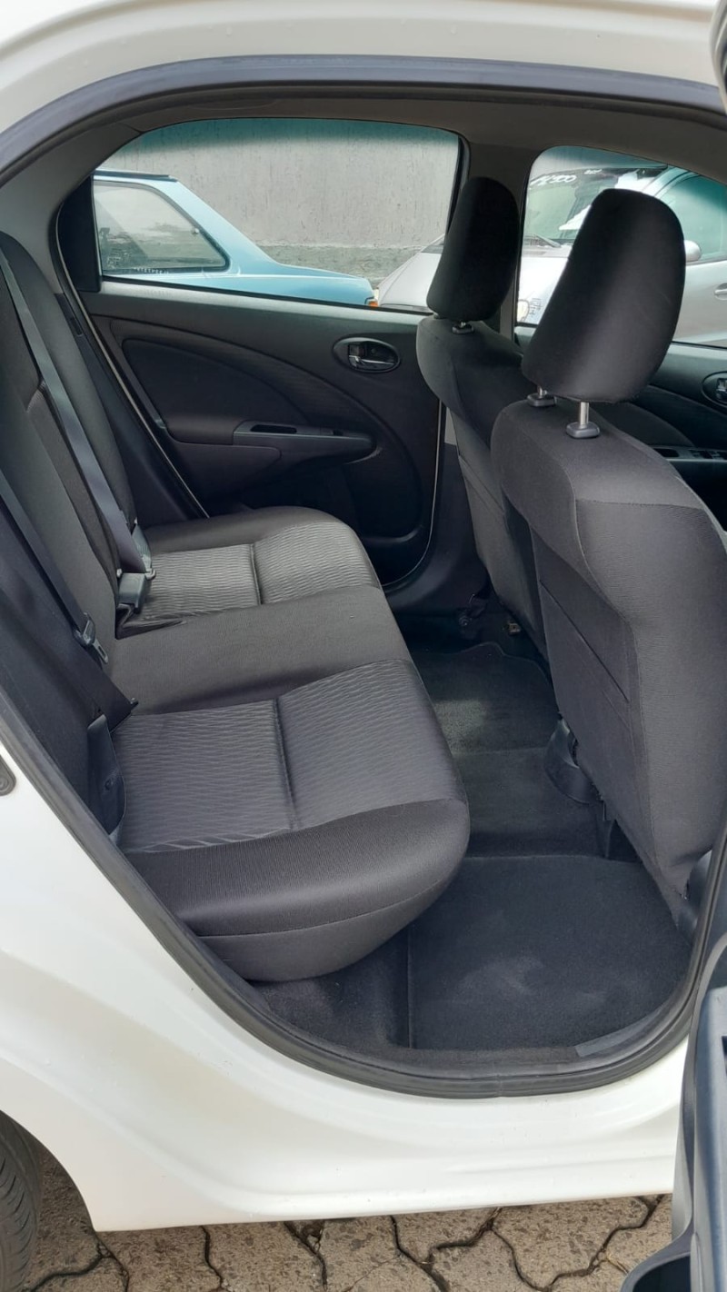 ETIOS 1.5 X PLUS SEDAN 16V FLEX 4P AUTOMÁTICO - 2020 - ESTRELA