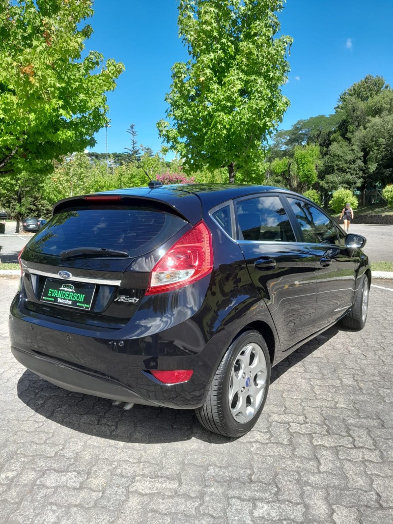 FIESTA 1.6 SE HATCH PLUS 16V FLEX 4P MANUAL - 2012 - CAXIAS DO SUL