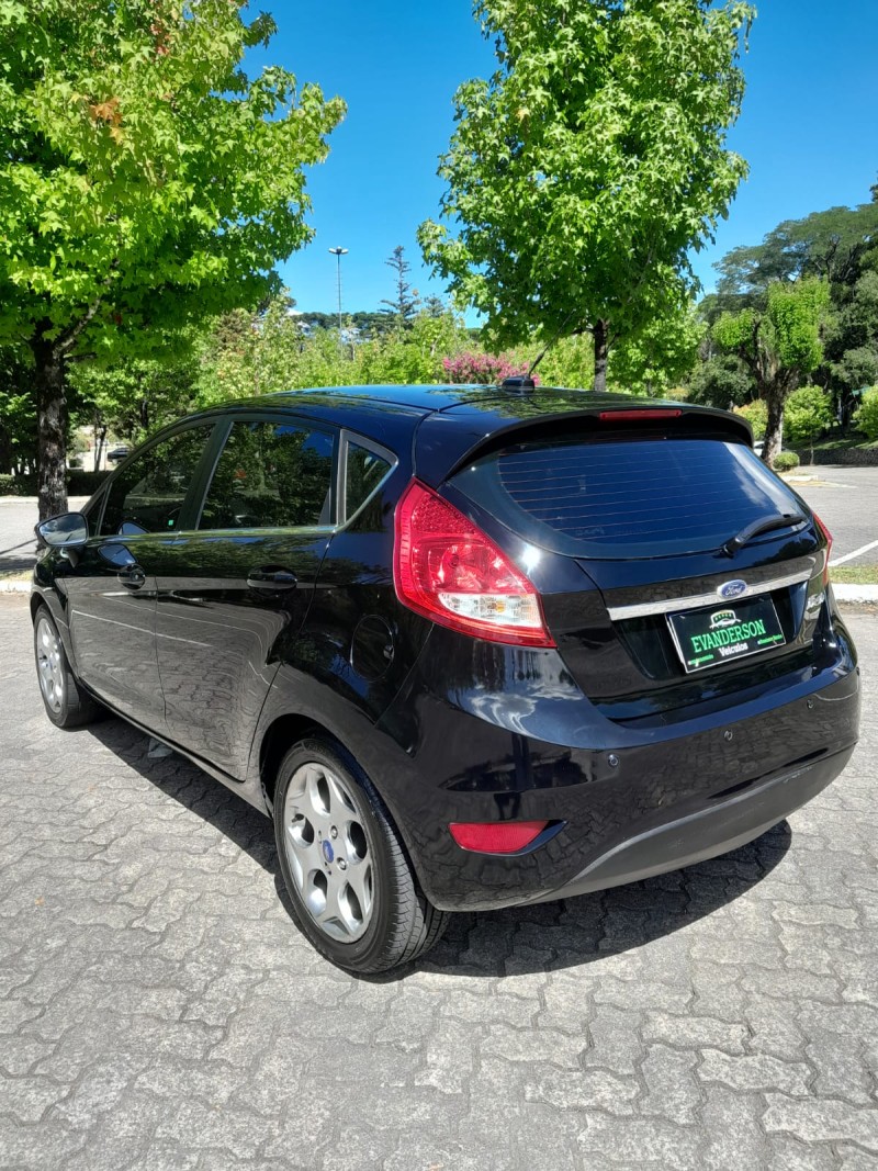 FIESTA 1.6 SE HATCH PLUS 16V FLEX 4P MANUAL - 2012 - CAXIAS DO SUL