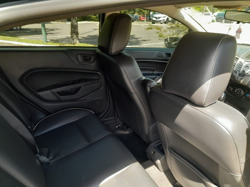 FIESTA 1.6 SE HATCH PLUS 16V FLEX 4P MANUAL - 2012 - CAXIAS DO SUL