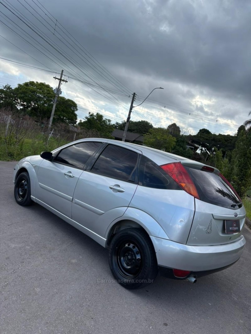 FOCUS 1.6 GLX 8V GASOLINA 4P MANUAL - 2005 - CAXIAS DO SUL