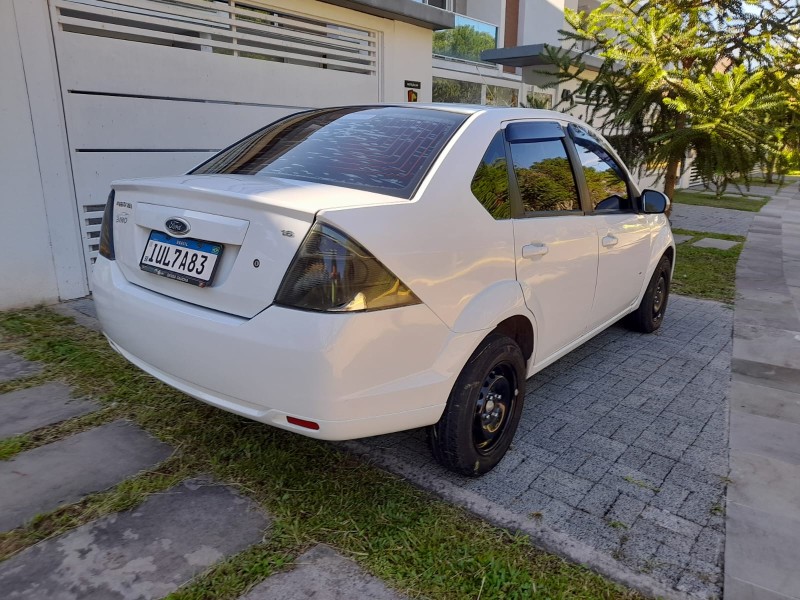 FIESTA 1.6 ROCAM SE SEDAN 8V FLEX 4P MANUAL - 2014 - FARROUPILHA
