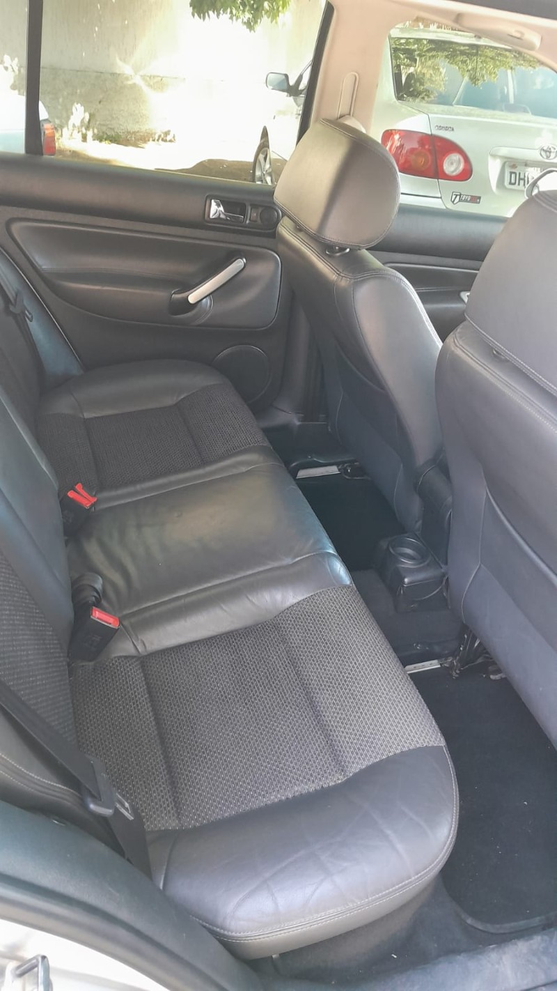 GOLF 1.6 MI SPORTLINE 8V FLEX 4P MANUAL - 2010 - ESTRELA