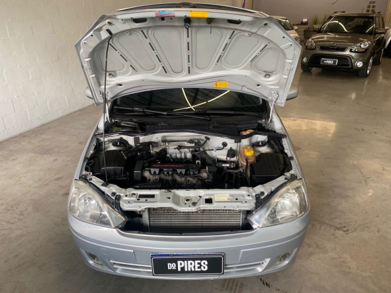 CORSA 1.0 MPFI JOY 8V GASOLINA 4P MANUAL - 2004 - CAXIAS DO SUL