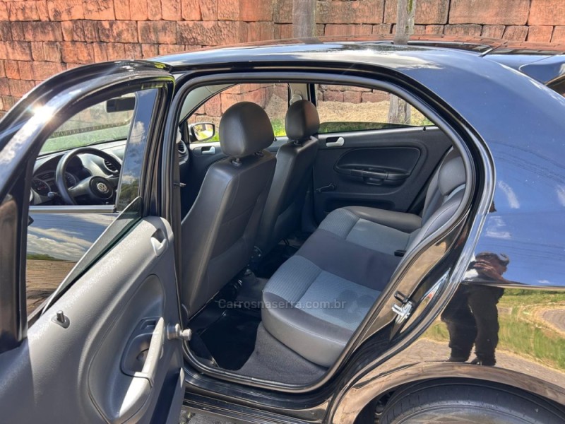 GOL 1.6 MI 8V FLEX 4P MANUAL - 2011 - VENâNCIO AIRES