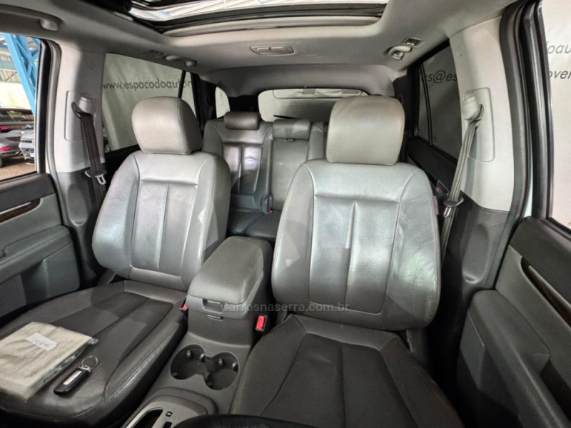 GRAND SANTA FÉ 3.3 MPFI V6 4WD GASOLINA 4P AUTOMÁTICO - 2011 - NOVA PRATA