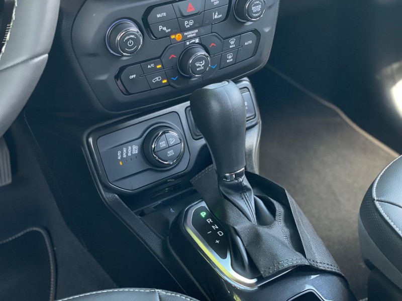 RENEGADE 1.3 S T270 16V TURBO FLEX 4X4 4P AUTOMÁTICO - 2022 - FARROUPILHA