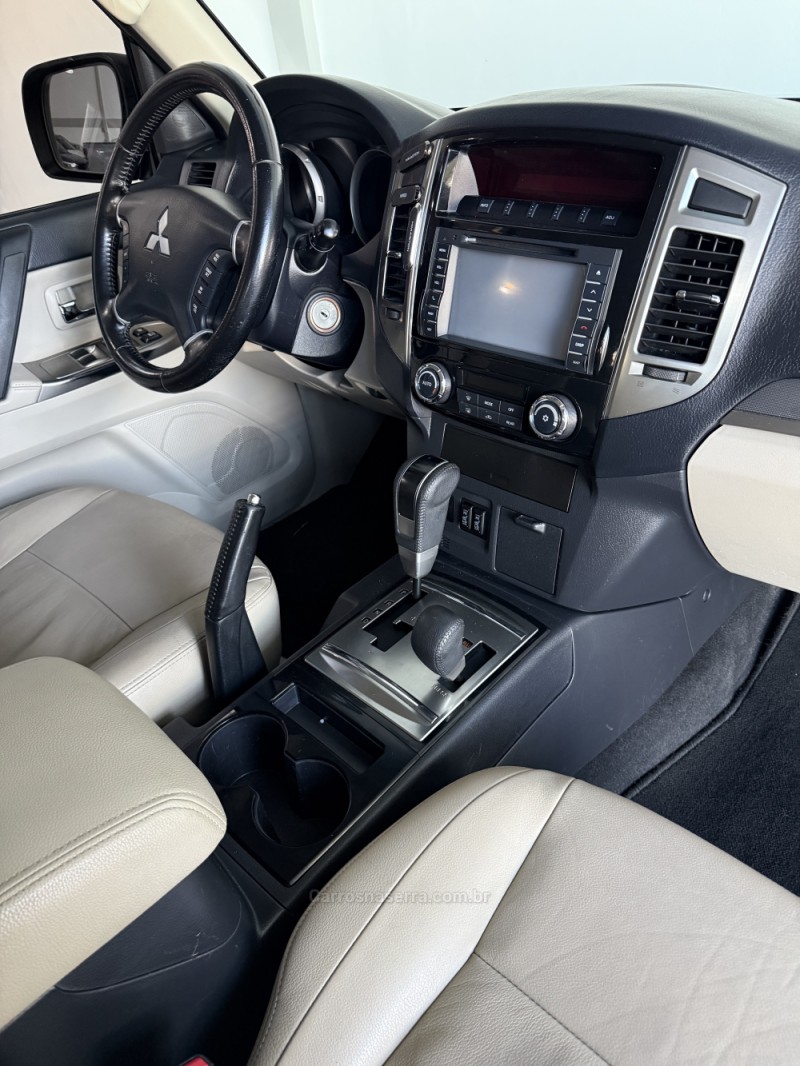 PAJERO FULL 3.2 HPE 4X4 16V TURBO INTERCOOLER DIESEL 4P AUTOMÁTICO - 2016 - BENTO GONçALVES