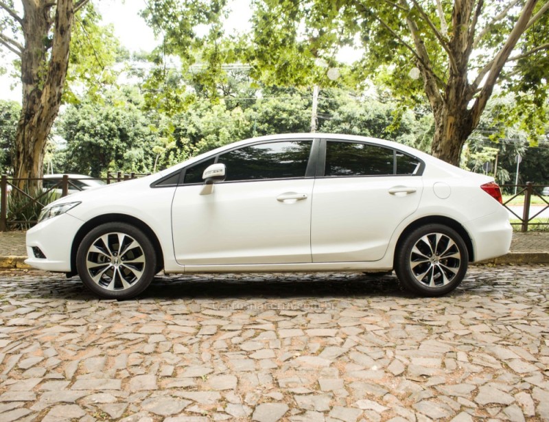 CIVIC 2.0 LXR 16V FLEX 4P AUTOMÁTICO - 2015 - NOVO HAMBURGO
