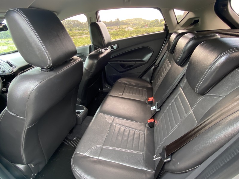 FIESTA 1.6 TITANIUM HATCH 16V FLEX 4P AUTOMÁTICO - 2017 - CARLOS BARBOSA