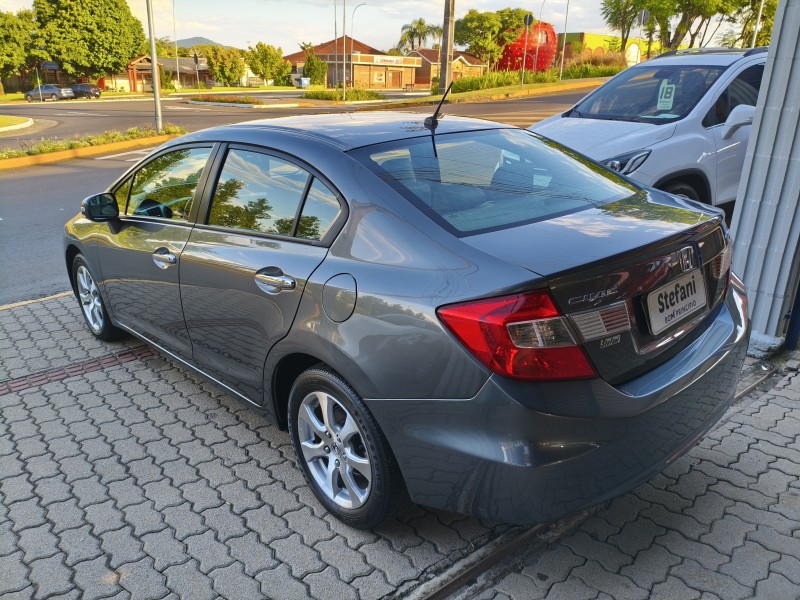 CIVIC 1.8 EXS 16V FLEX 4P AUTOMÁTICO - 2013 - BOM PRINCíPIO
