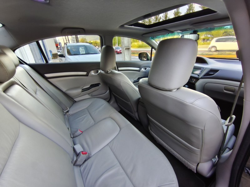 CIVIC 1.8 EXS 16V FLEX 4P AUTOMÁTICO - 2013 - BOM PRINCíPIO