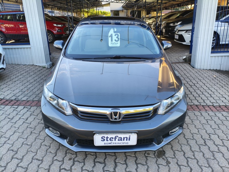 CIVIC 1.8 EXS 16V FLEX 4P AUTOMÁTICO - 2013 - BOM PRINCíPIO