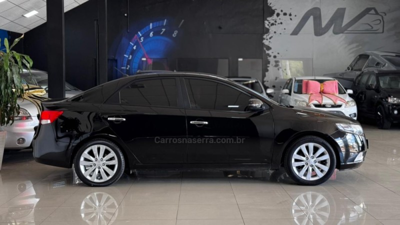 CERATO 1.6 EX3 SEDAN 16V GASOLINA 4P AUTOMÁTICO - 2013 - ESTâNCIA VELHA