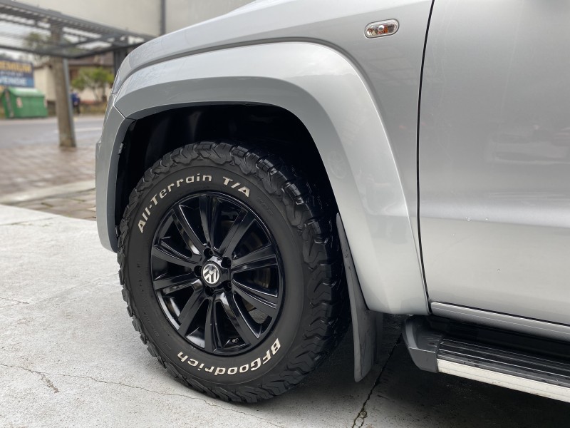AMAROK 2.0 HIGHLINE 4X4 CD 16V TURBO INTERCOOLER DIESEL 4P AUTOMÁTICO - 2017 - CAXIAS DO SUL