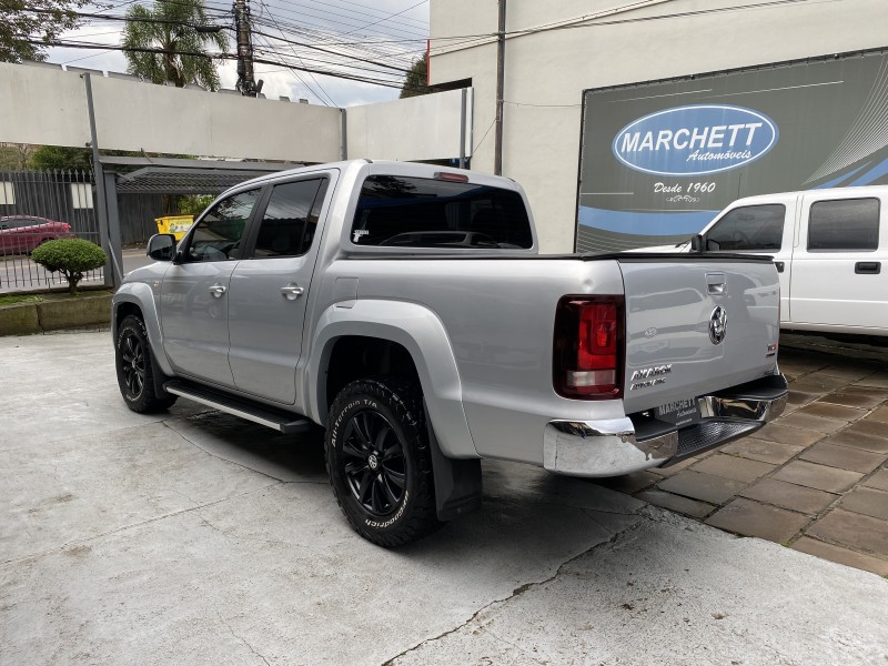 AMAROK 2.0 HIGHLINE 4X4 CD 16V TURBO INTERCOOLER DIESEL 4P AUTOMÁTICO - 2017 - CAXIAS DO SUL