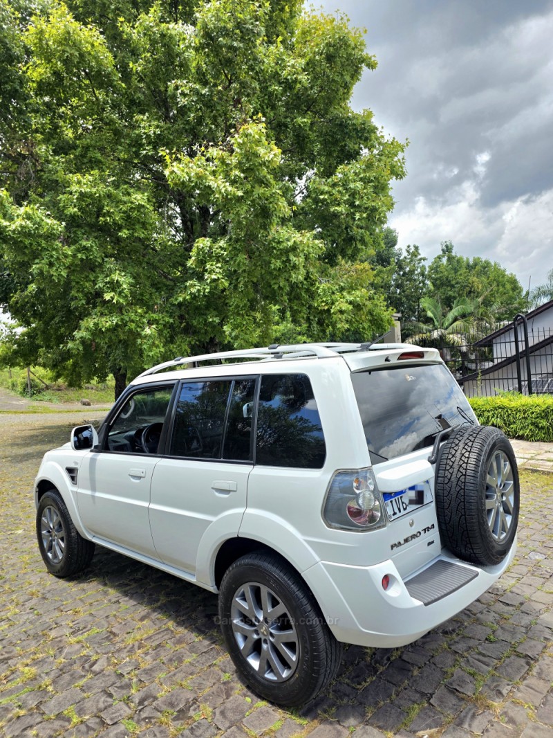pajero tr4 2.0 4x2 16v 140cv flex 4p automatico 2014 caxias do sul