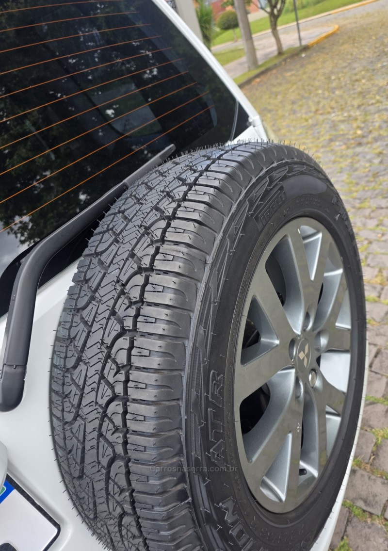 PAJERO TR4 2.0 4X2 16V 140CV FLEX 4P AUTOMÁTICO - 2014 - CAXIAS DO SUL