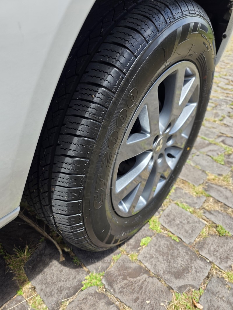 PAJERO TR4 2.0 4X2 16V 140CV FLEX 4P AUTOMÁTICO - 2014 - CAXIAS DO SUL