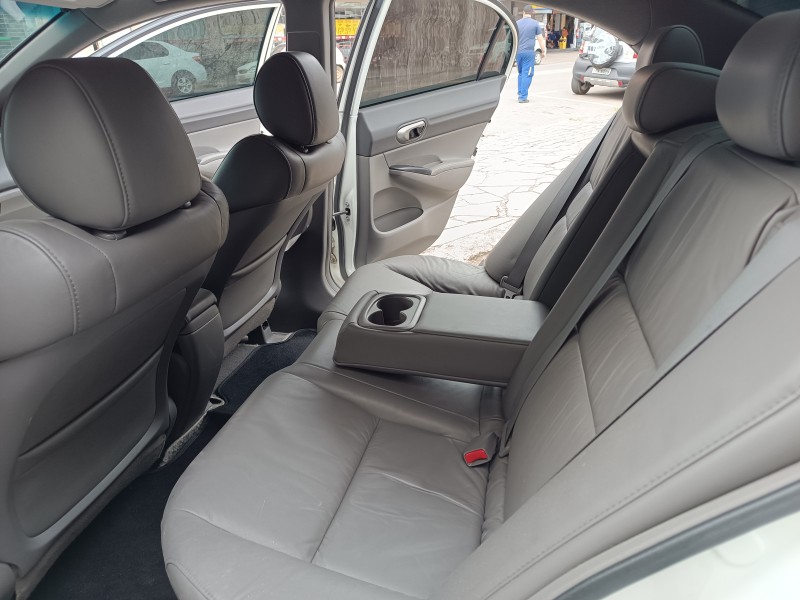CIVIC 1.8 LXL 16V FLEX 4P MANUAL - 2010 - FLORES DA CUNHA