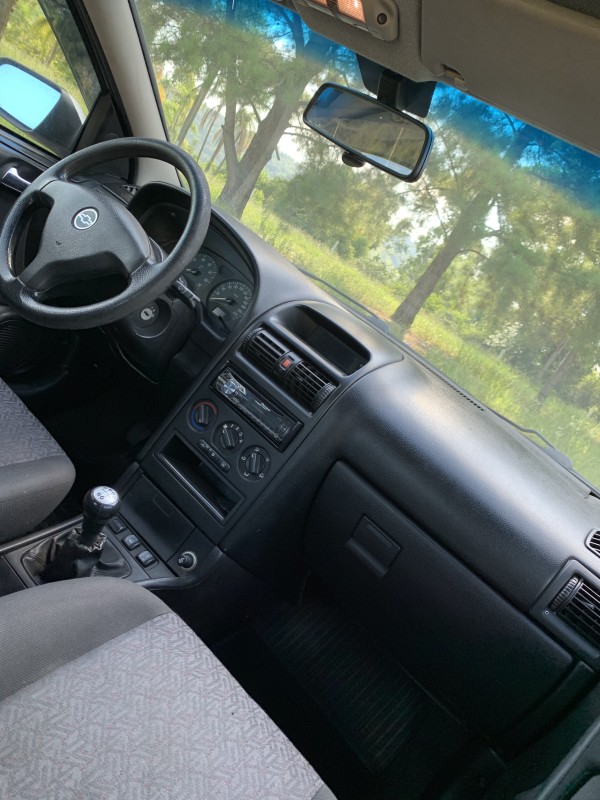 ASTRA 2.0 MPFI COMFORT SEDAN 8V FLEX 4P MANUAL - 2005 - SãO SEBASTIãO DO CAí
