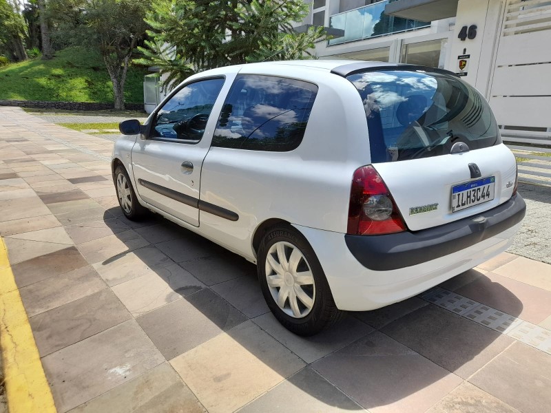 CLIO 1.0 AUTHENTIQUE 8V GASOLINA 2P MANUAL - 2004 - FARROUPILHA