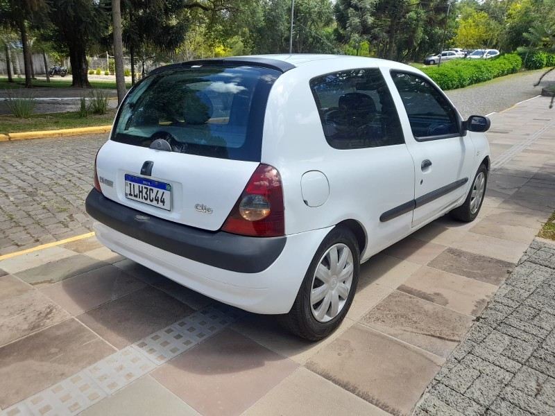 CLIO 1.0 AUTHENTIQUE 8V GASOLINA 2P MANUAL - 2004 - FARROUPILHA