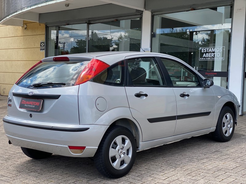 FOCUS 1.6 8V FLEX 4P MANUAL - 2006 - CAXIAS DO SUL