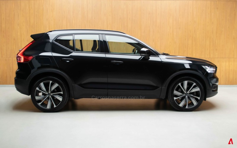 XC 40 1.5 T5 HÍBRIDO R-DESIGN FWD - 2022 - GARIBALDI