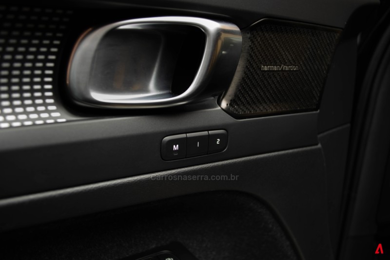 XC 40 1.5 T5 HÍBRIDO R-DESIGN FWD - 2022 - GARIBALDI