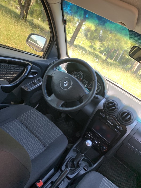 SANDERO 1.6 PRIVILÉGE 16V FLEX 4P MANUAL - 2014 - SãO SEBASTIãO DO CAí