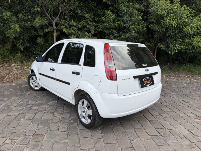 FIESTA 1.0 MPI PERSONNALITÉ 8V GASOLINA 4P MANUAL - 2005 - CAXIAS DO SUL