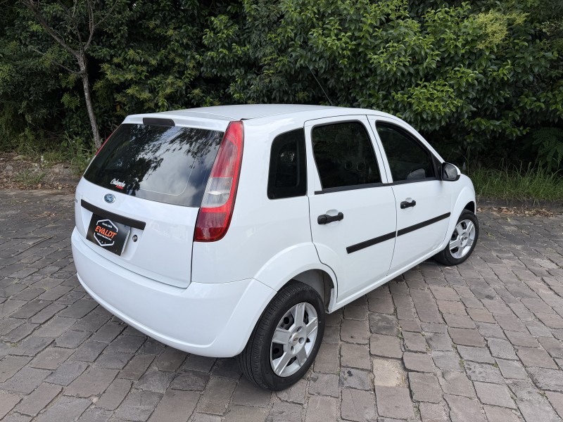 FIESTA 1.0 MPI PERSONNALITÉ 8V GASOLINA 4P MANUAL - 2005 - CAXIAS DO SUL