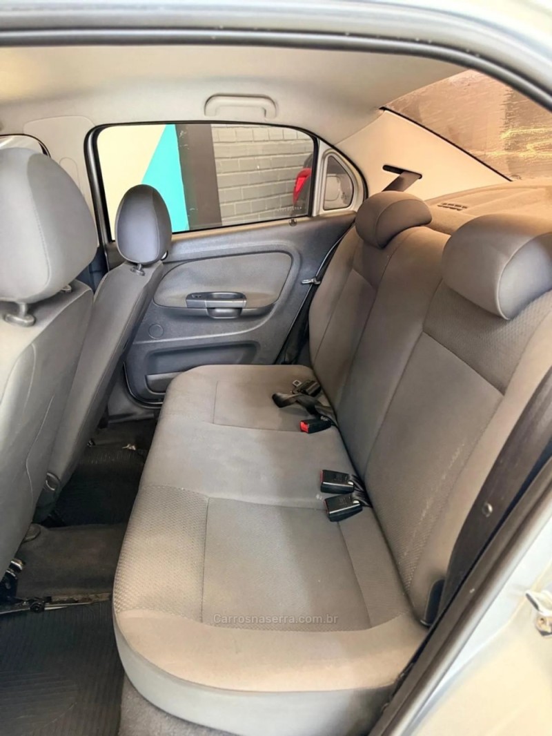 VOYAGE 1.6 MI 8V FLEX 4P MANUAL - 2013 - NOVO HAMBURGO