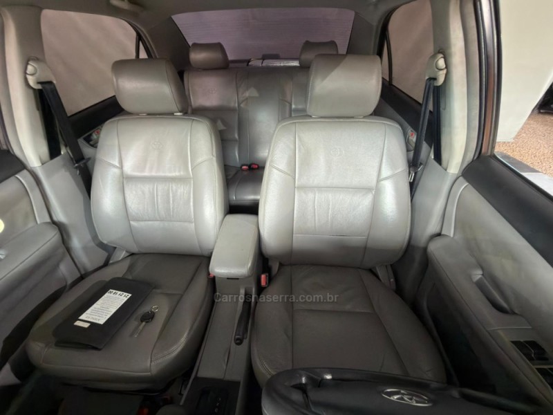 COROLLA 1.8 XEI 16V GASOLINA 4P AUTOMÁTICO - 2004 - NOVA PRATA