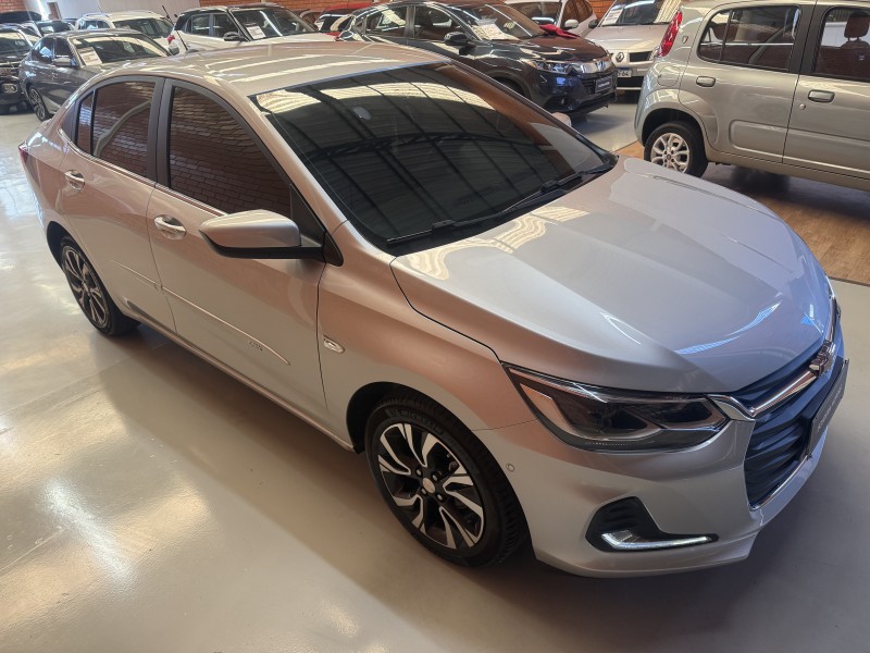 ONIX 1.0	PREMIER PLUS 12V TURBO FLEX 4P AUTOMÁTICO - 2023 - BENTO GONçALVES