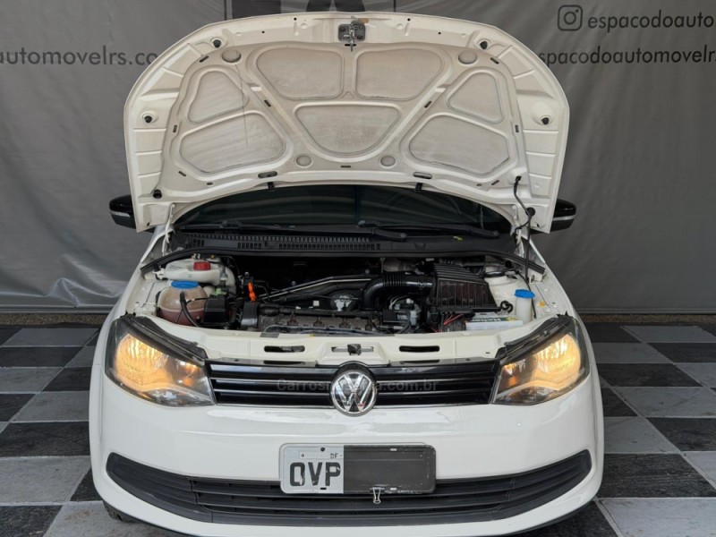 GOL 1.6 MI SELEÇÃO 8V FLEX 4P MANUAL G.VI - 2014 - NOVA PRATA