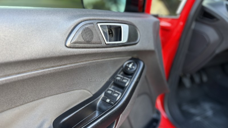 FIESTA 1.6 SE SEDAN 16V FLEX 4P MANUAL - 2015 - CAXIAS DO SUL