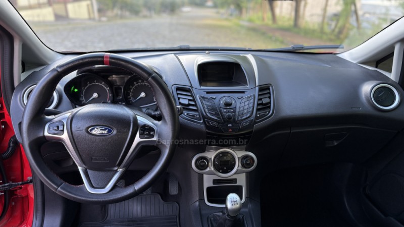 FIESTA 1.6 SE SEDAN 16V FLEX 4P MANUAL - 2015 - CAXIAS DO SUL